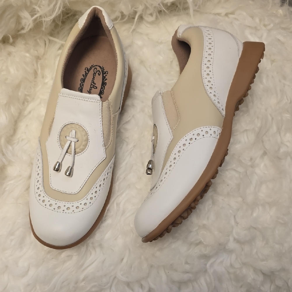 COCLICO Women's Cream and Tan Loafers - Picture 9 of 10
